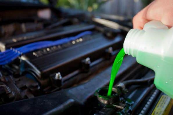 Can You Mix Red And Green Antifreeze: Dangers And Solution