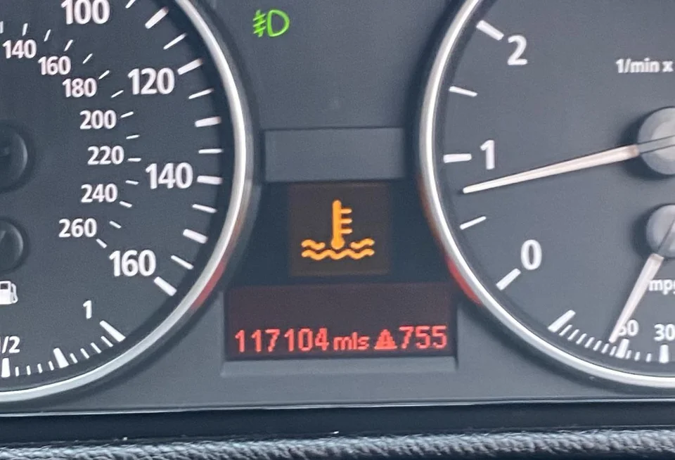 overheating sign in car